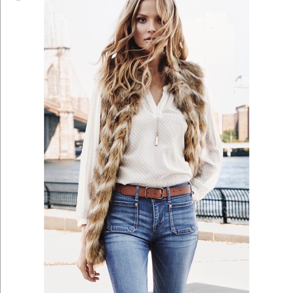 EXPRESS Faux Fur Vest w/Pockets